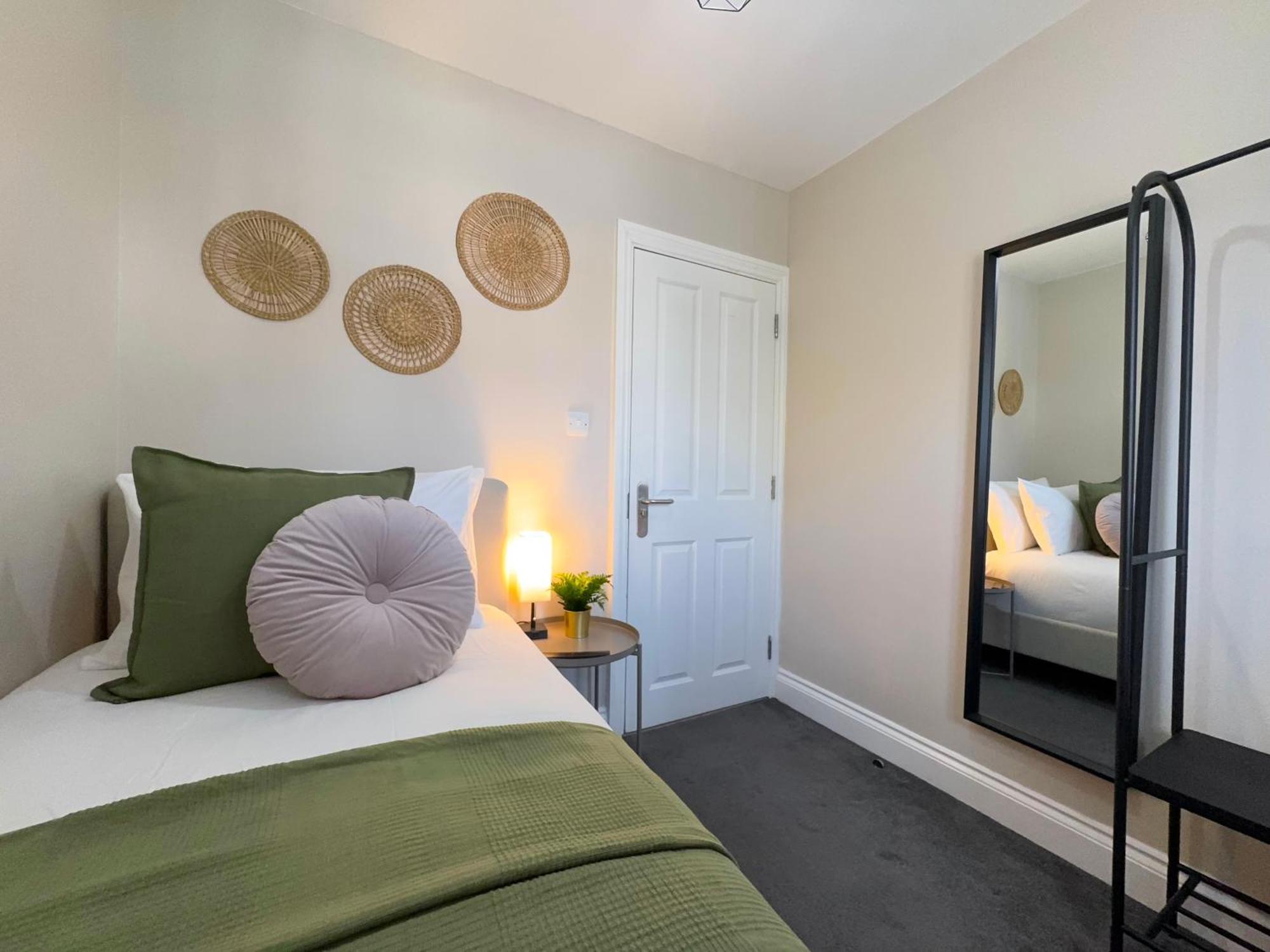 Comfortable Private Single 30 Min To